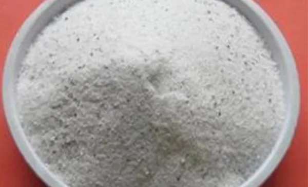 精炼剂配方精炼剂是白色粉末状或颗粒状熔剂